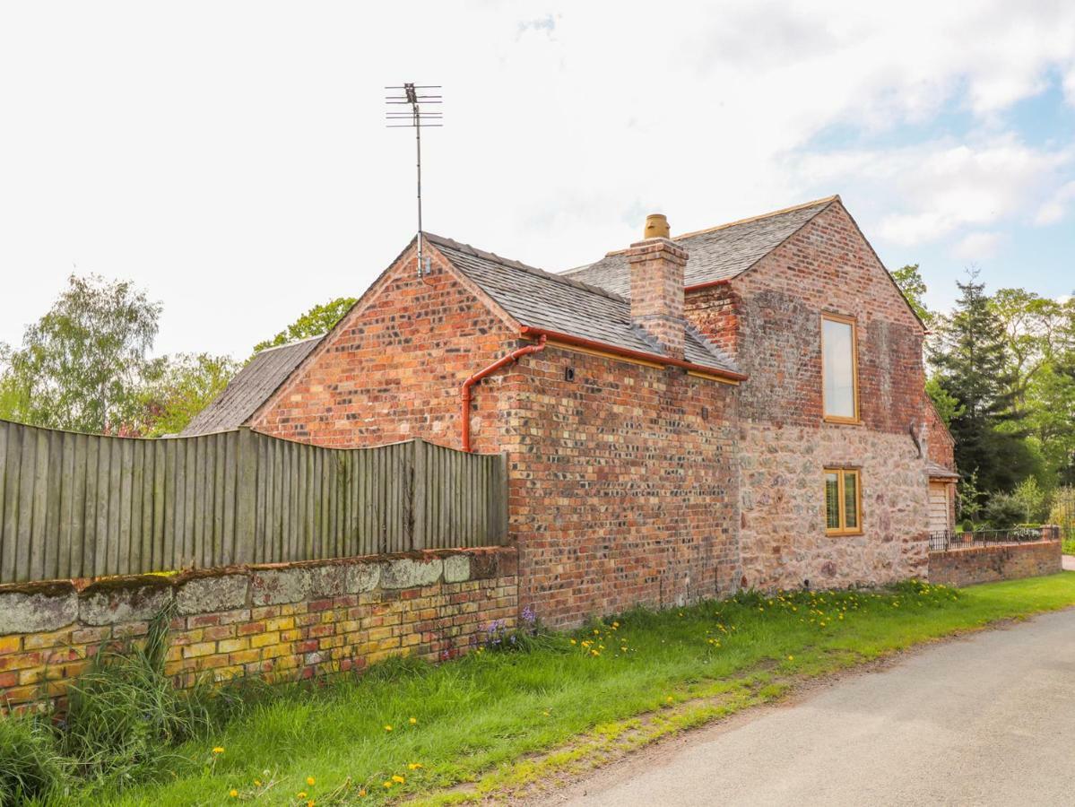 The Tractor Shed Villa Oswestry Exterior photo