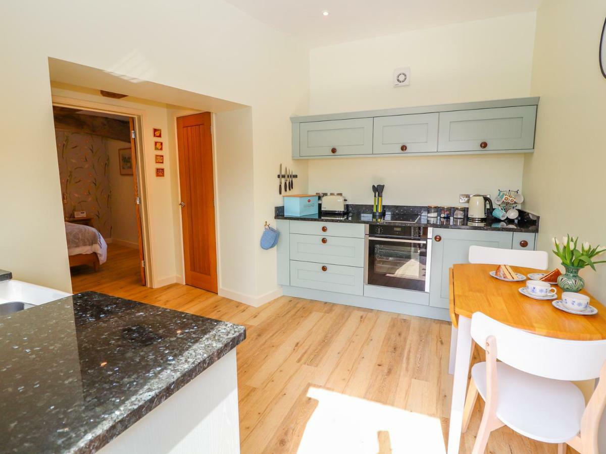 The Tractor Shed Villa Oswestry Exterior photo